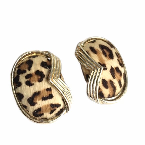 Vintage Jewelry - Vintage Leopard Print Faux Fur Earrings Clip-On
